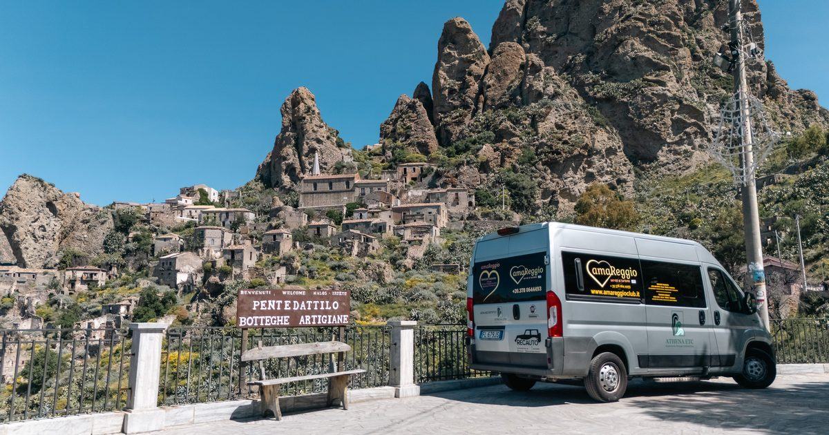 Reggio Calabria senza auto: come muoversi tra mare, borghi e Aspromonte